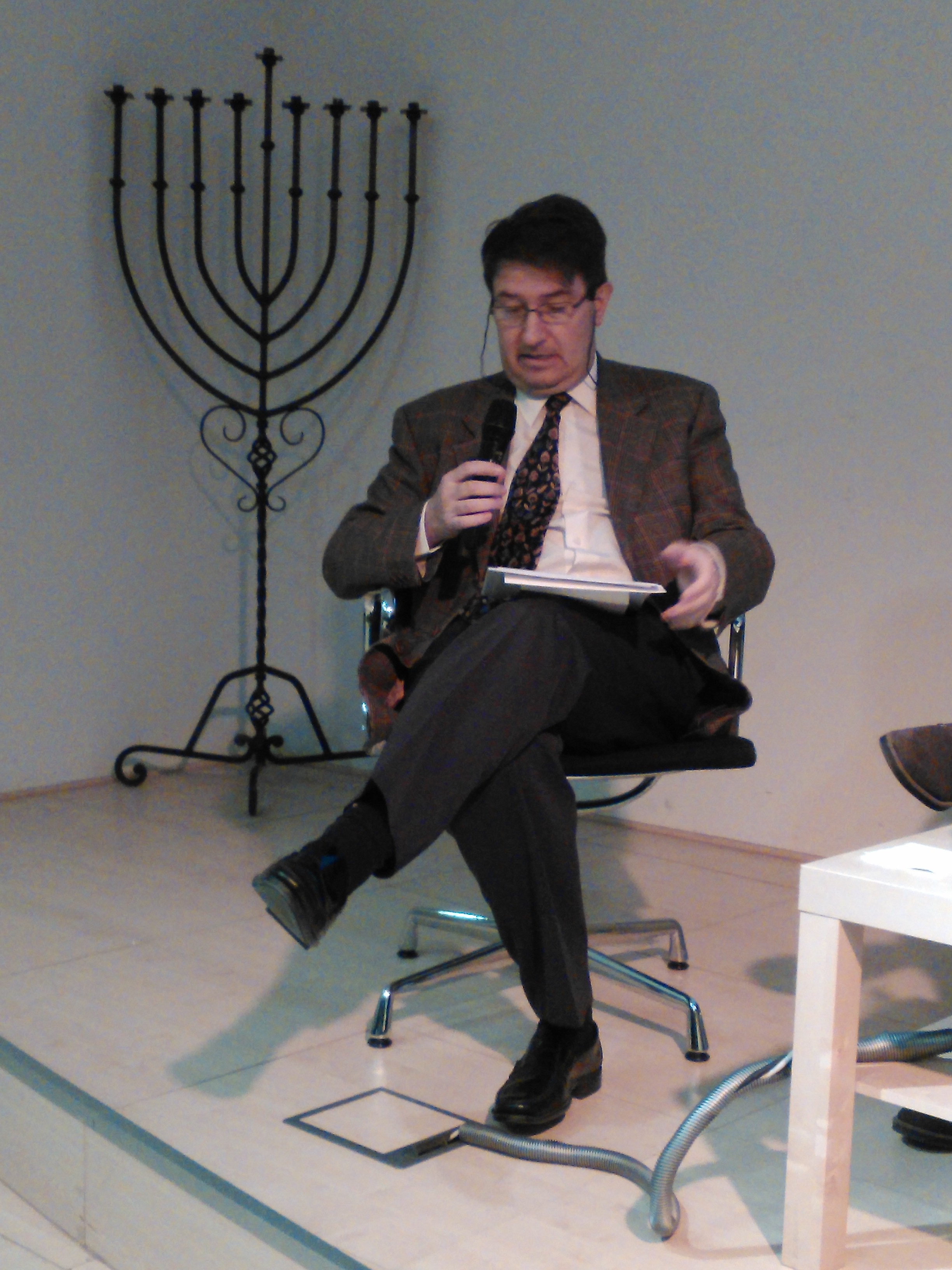 Mariano Gómez Aranda durante la presentación